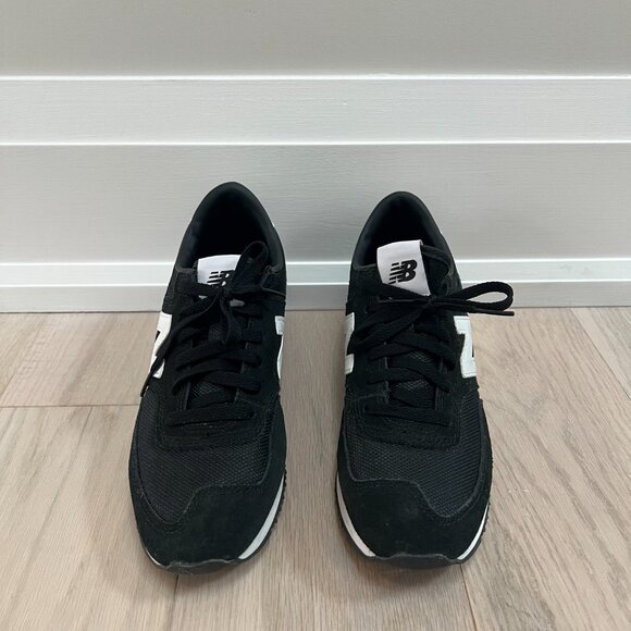 NWOT New Balance Women's 620 Classic Sneakers - Picture 8 of 9